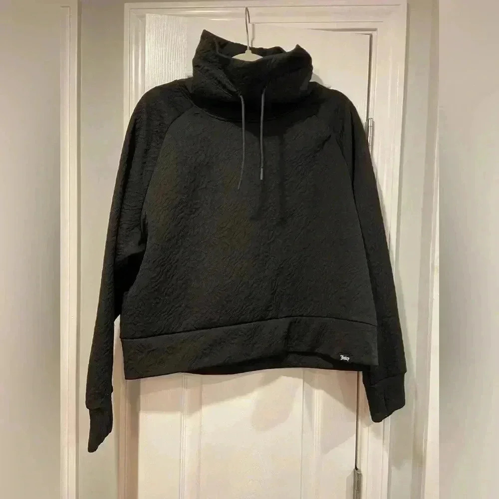 Juicy Couture Black Jacquard Quilted Cropped Pullover High Neck Leopard Size L